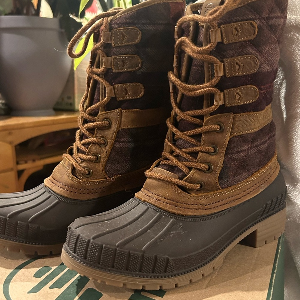 Women's Brown and Tan Lace-Up Boots